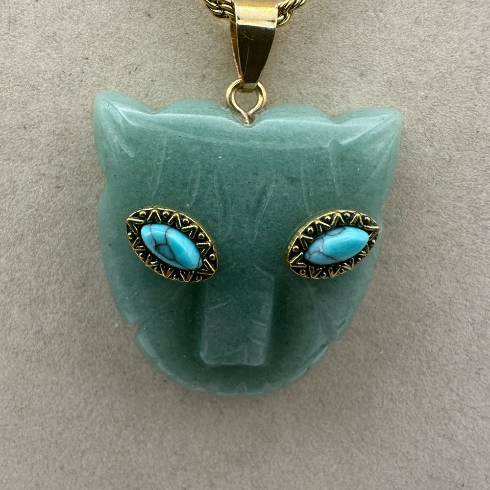 Green Aventurine Panther Pendant Necklace on Stainless Steel Rope Chain - Picture 4 of 9